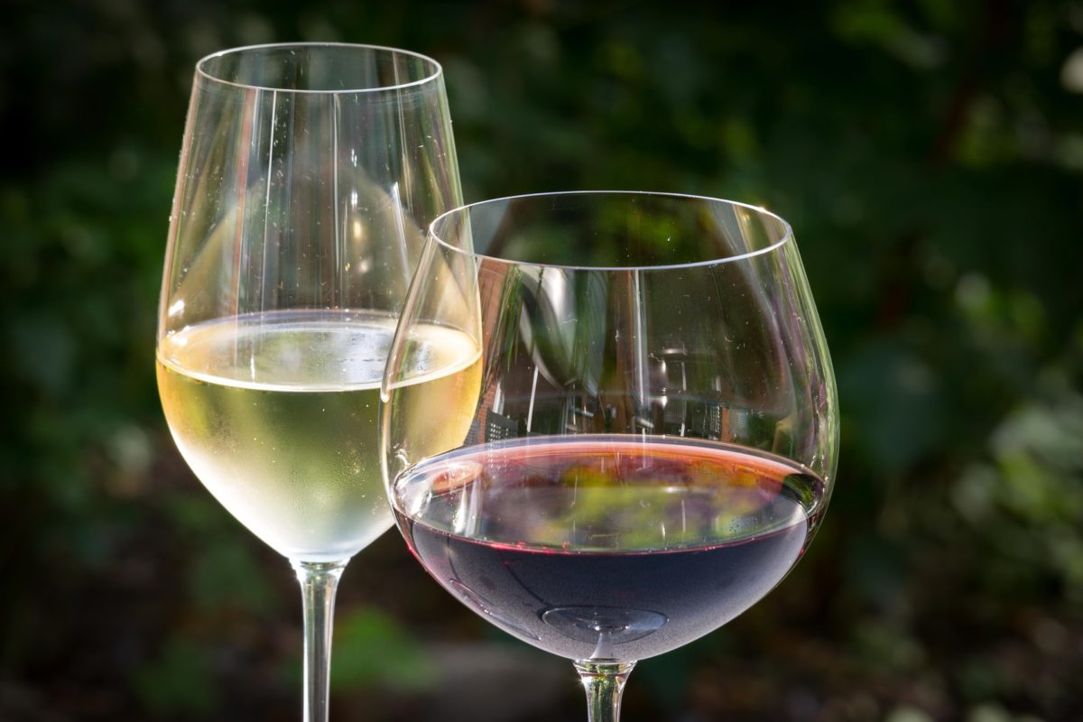 white-and-red-wine-glasses
